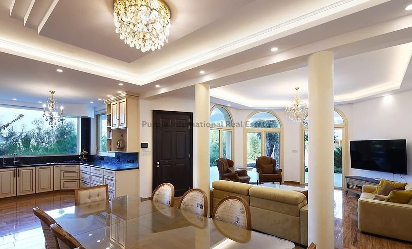 5 bedrooms Villa in Parekklisia, Limassol, Cyprus No. 37468