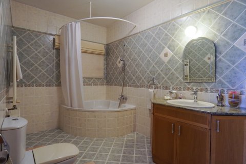 5 bedrooms Villa in Alethriko, Larnaka, No. 49242 16