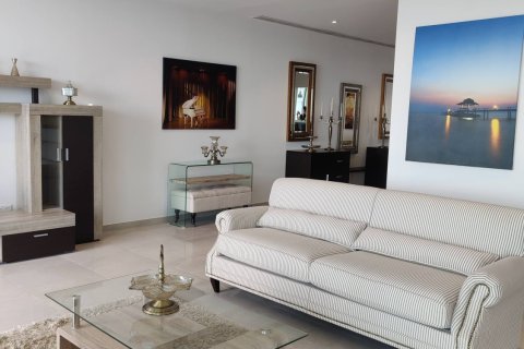 3 bedrooms Apartment in Paphos,  No. 49243 3