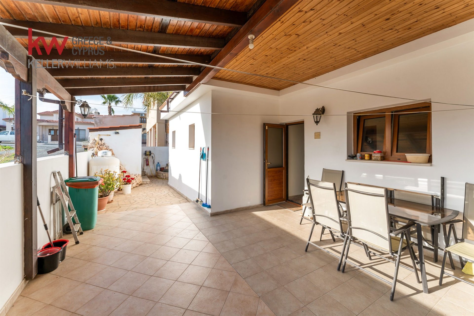 3 bedrooms Bungalow in Pyla, Larnaka, Cyprus No. 52287