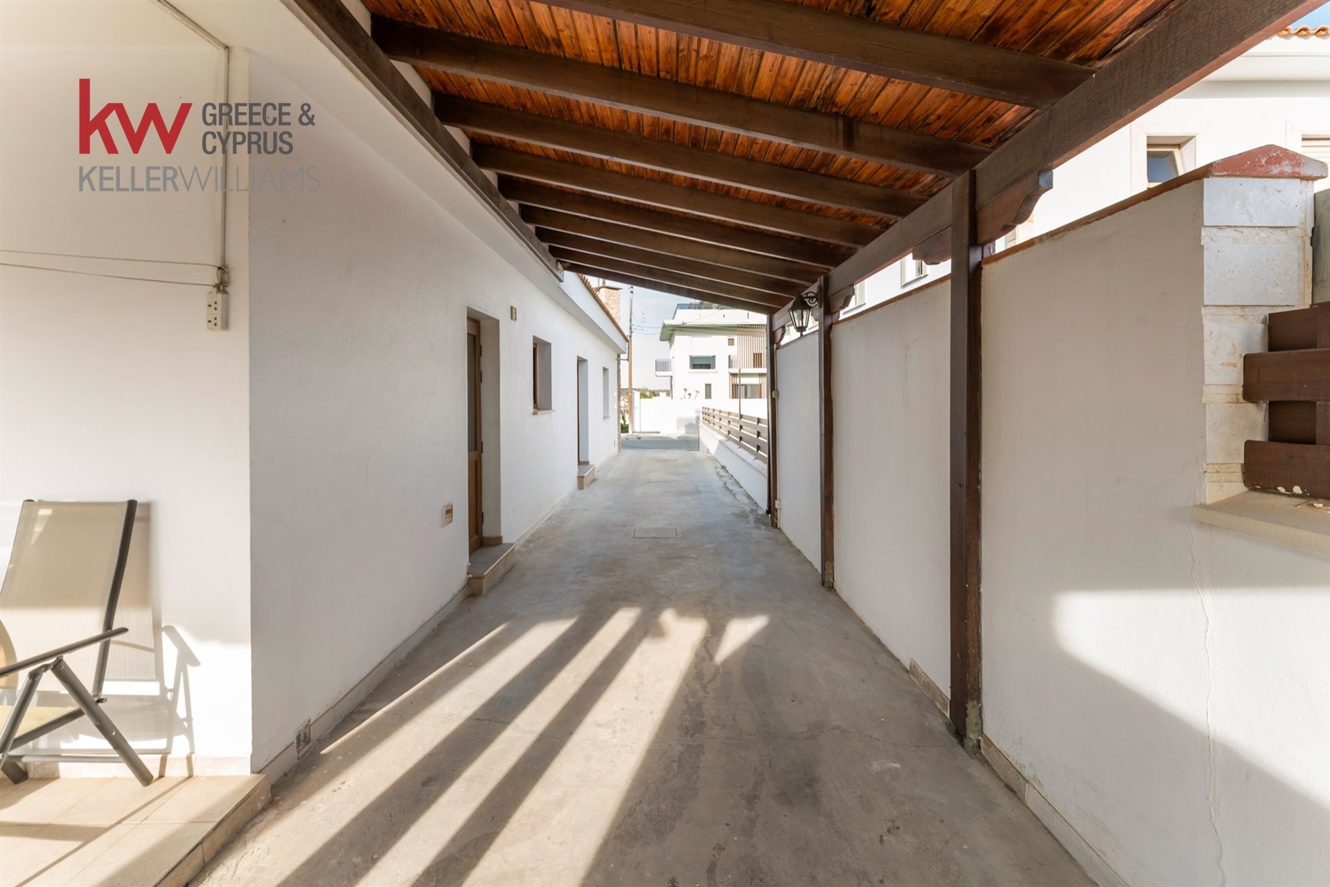 3 bedrooms Bungalow in Pyla, Larnaka, Cyprus No. 52287