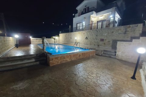 4 bedrooms Villa in Tsada, Paphos,  No. 39373