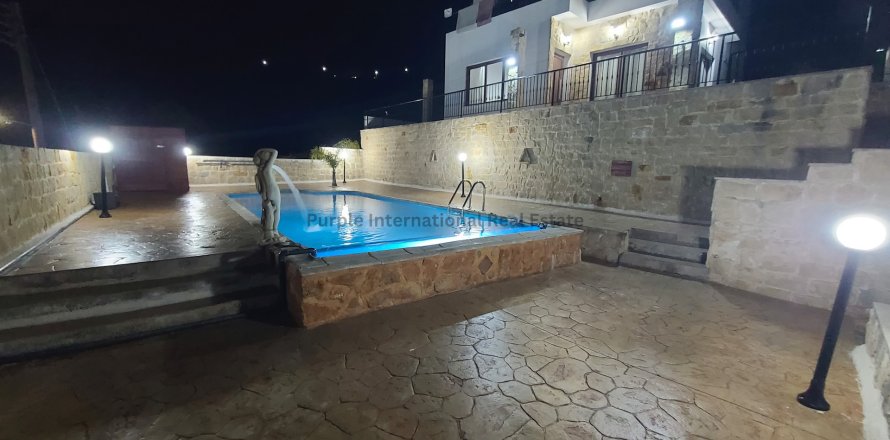 4 bedrooms Villa in Tsada, Paphos,  No. 39373