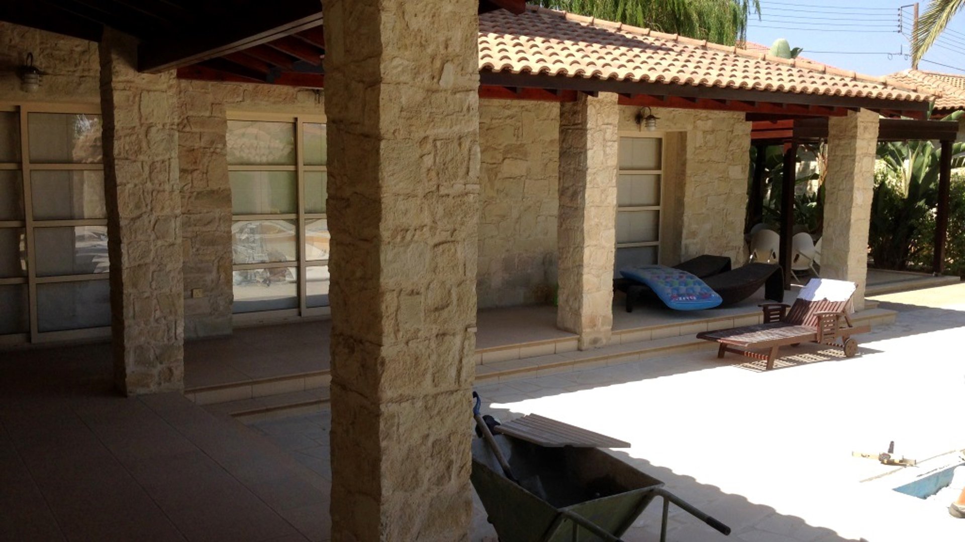 4 bedrooms Villa in Limassol, Cyprus No. 25597