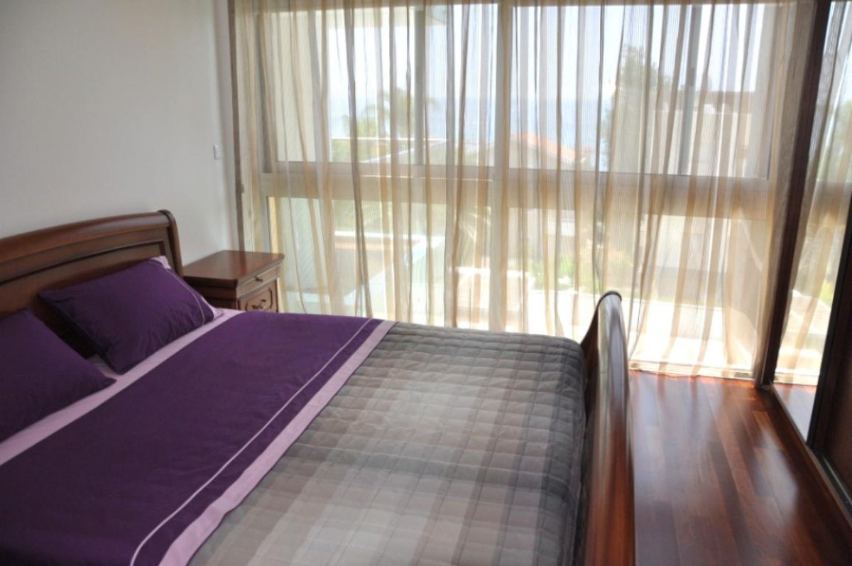 3 bedrooms Apartment in Limassol, Cyprus No. 38419