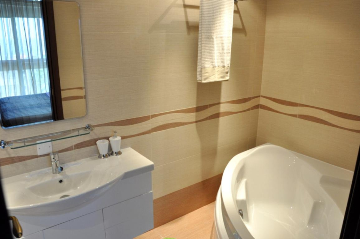 3 bedrooms Apartment in Limassol, Cyprus No. 38419