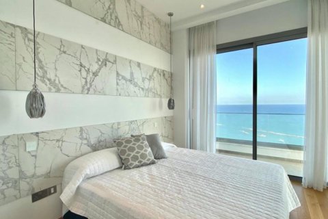 3 chambres Appartement à Limassol, No. 38421 8