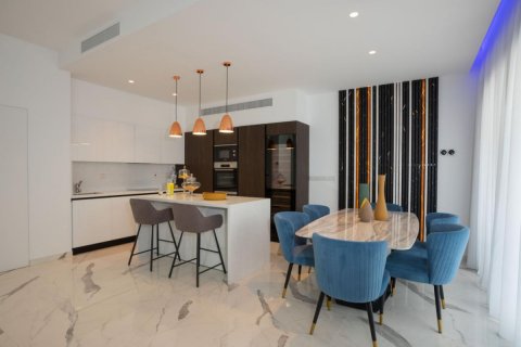 4 bedrooms Townhouse in Limassol,  No. 38423 4