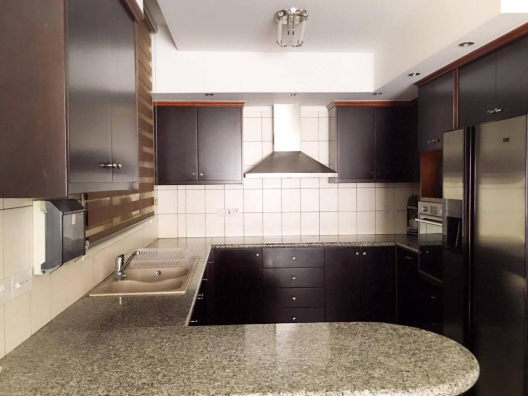 5 bedrooms Villa in Limassol, Cyprus No. 38418