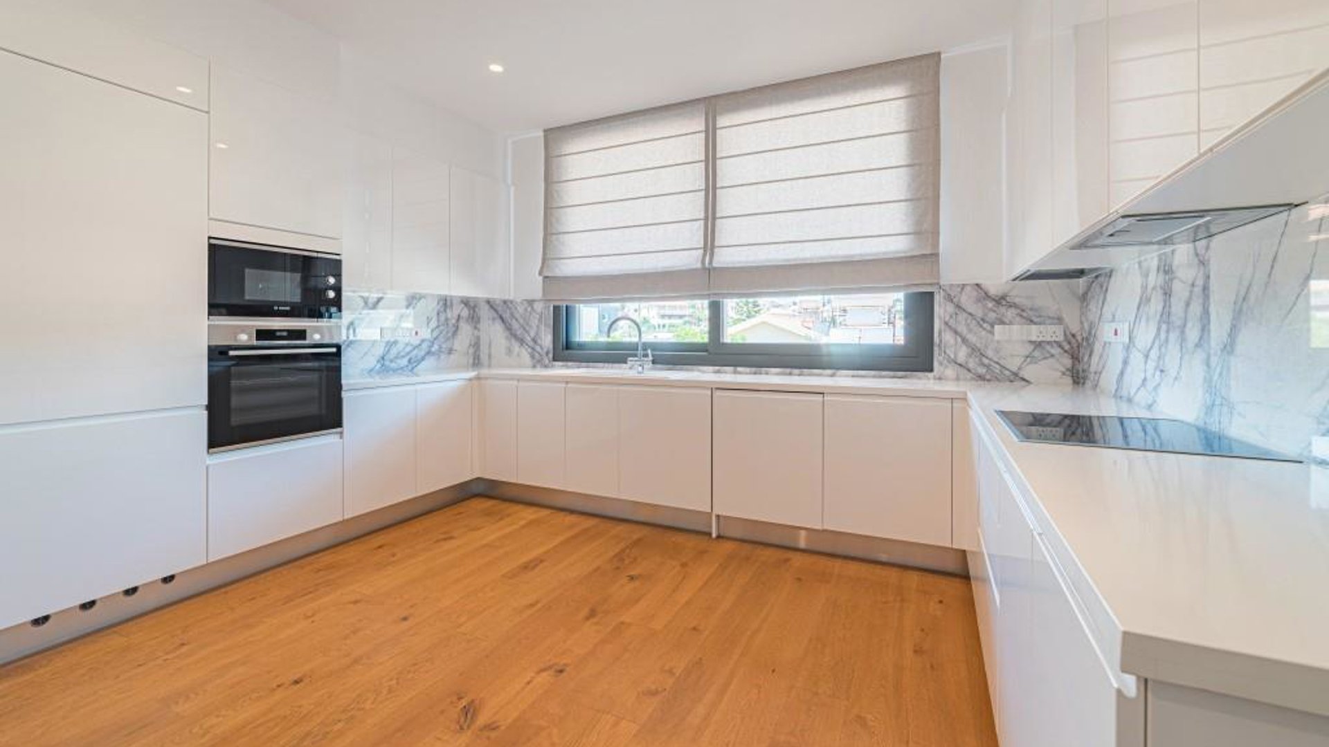 3 bedrooms Duplex in Limassol, Cyprus No. 30831