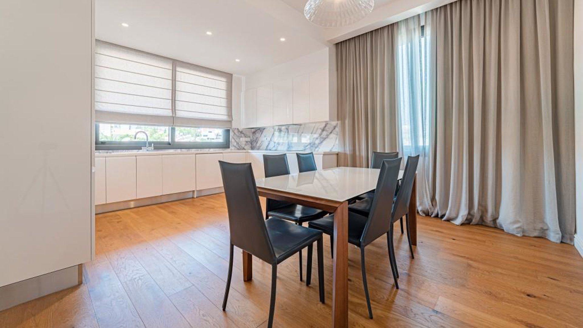 3 bedrooms Duplex in Limassol, Cyprus No. 30831