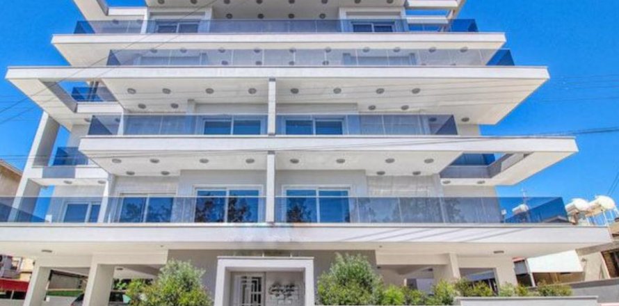 3 bedrooms Apartment in Limassol,  No. 38598