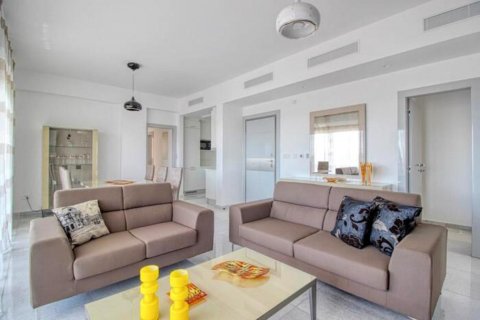 3 bedrooms Apartment in Limassol,  No. 38598 2