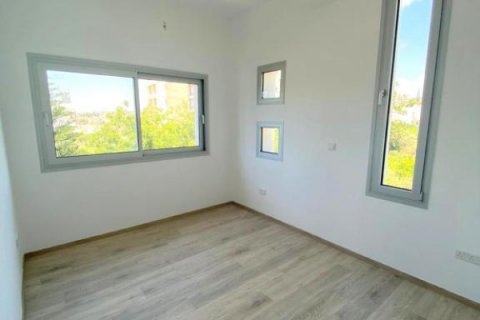 3 bedrooms Apartment in Limassol,  No. 38596 5