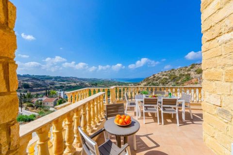 4 bedrooms Villa in Coral Bay, Pegeia, Paphos, No. 41038 3