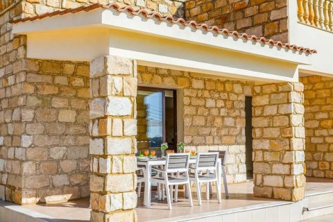 4 bedrooms Villa in Coral Bay, Pegeia, Paphos, No. 41038 11