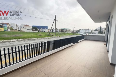 3 bedrooms Apartment in Larnaka, No. 39684 2