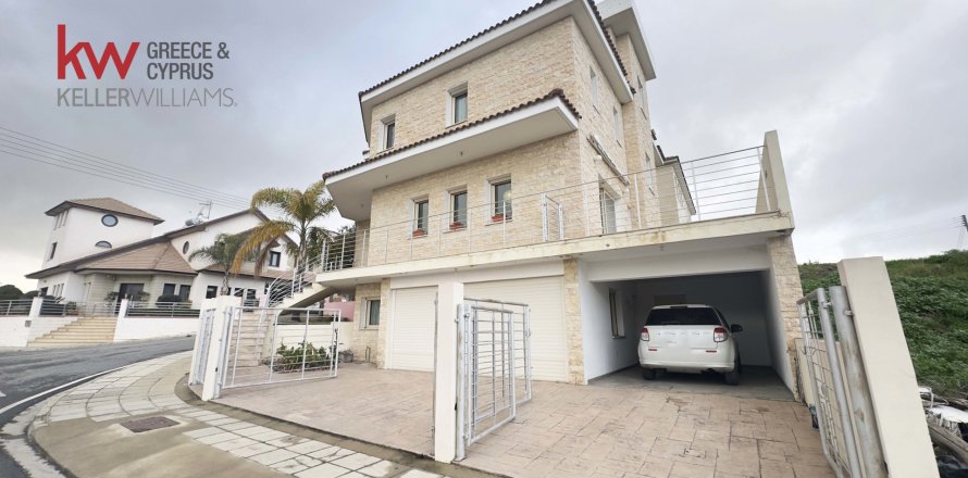 4 bedrooms Townhouse in Sha, Nicosia,  No. 39685