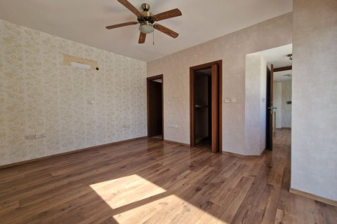 Вилла с 6 спальнями в Лимассол, Лимасол,  № 44292 9