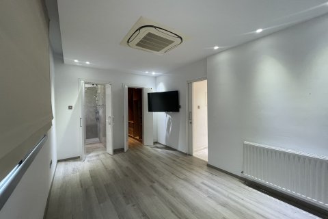 3 bedrooms Villa in Agios Athanasios, Limassol,  No. 44295 7