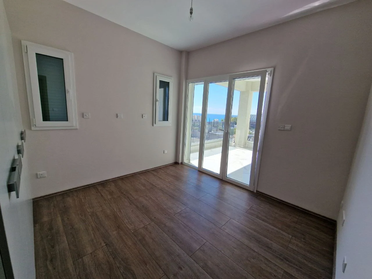 3 bedrooms Apartment in Agios Tychonas, Limassol, Cyprus No. 30277
