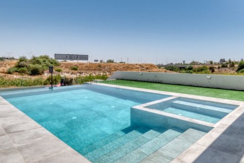 6 bedrooms Villa in Aradippou, Larnaka,  No. 51940 11