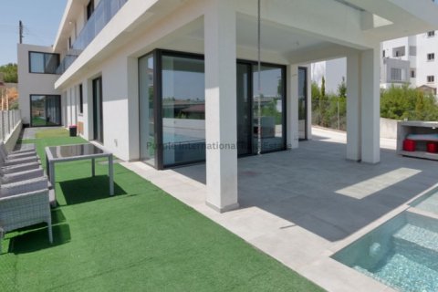 6 bedrooms Villa in Aradippou, Larnaka,  No. 51940 2