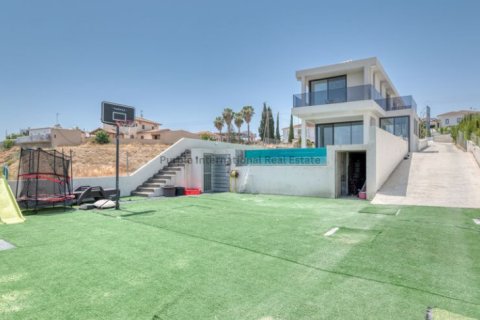 6 bedrooms Villa in Aradippou, Larnaka,  No. 51940