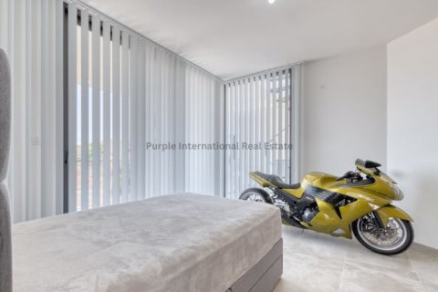 6 bedrooms Villa in Aradippou, Larnaka,  No. 51940 20