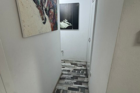 3 bedrooms Apartment in Livadia, Nicosia,  No. 39711 15