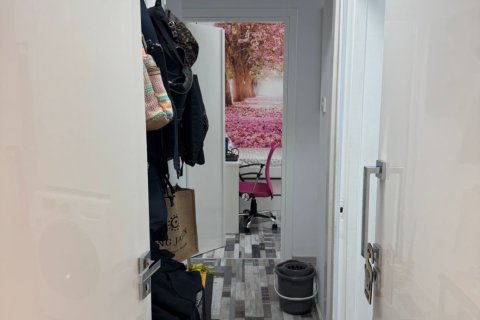 3 bedrooms Apartment in Livadia, Nicosia,  No. 39711 17