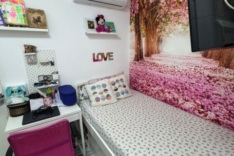 3 bedrooms Apartment in Livadia, Nicosia,  No. 39711 10