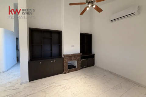 4 bedrooms Apartment in Strovolos, Nicosia,  No. 39712 8