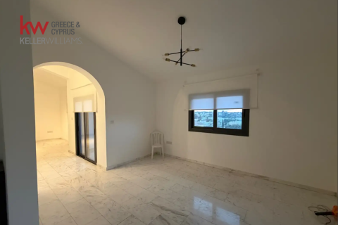 4 bedrooms Apartment in Strovolos, Nicosia,  No. 39712 6