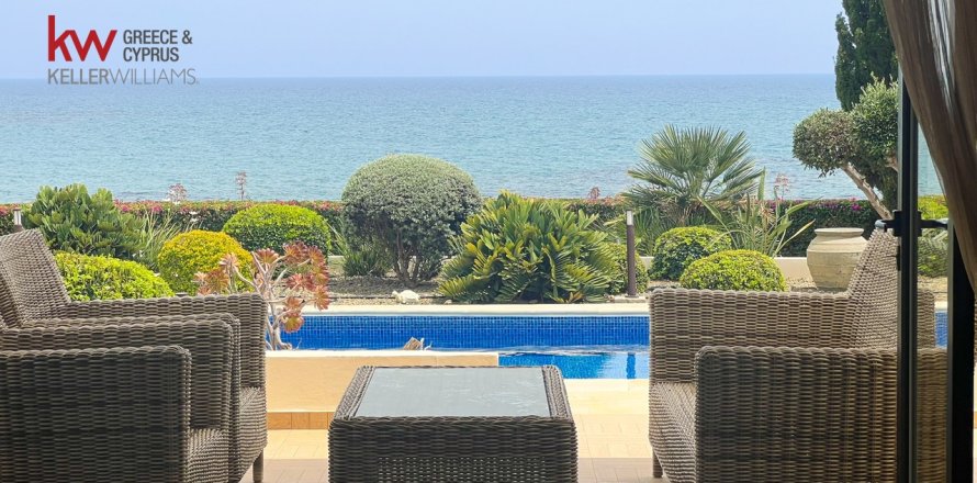 4 bedrooms Townhouse in Agios Theodoros, Larnaka,  No. 39710