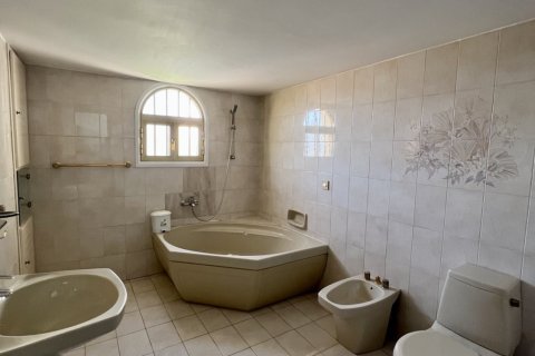 3 bedrooms Townhouse in Larnaca, Larnaka,  No. 56356 17