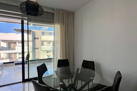 2 bedrooms Apartment in Larnaca, Larnaka,  No. 56355 4