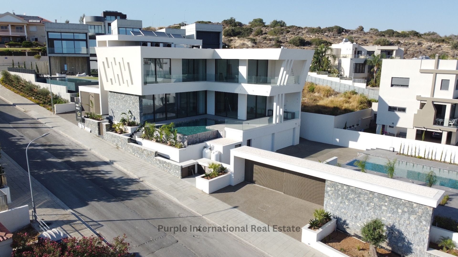 6 bedrooms Villa in Germasogeia, Limassol, Cyprus No. 35963