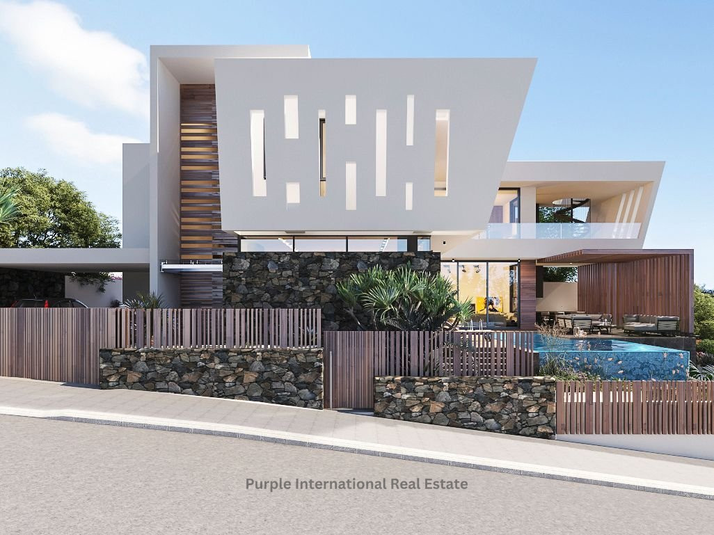 6 bedrooms Villa in Germasogeia, Limassol, Cyprus No. 35963