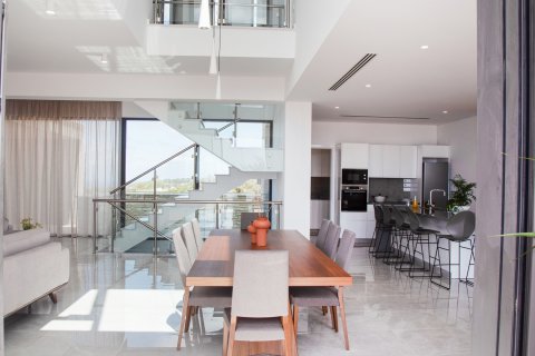3 chambres Villa à Pegeia, Paphos, Chypre No. 28039