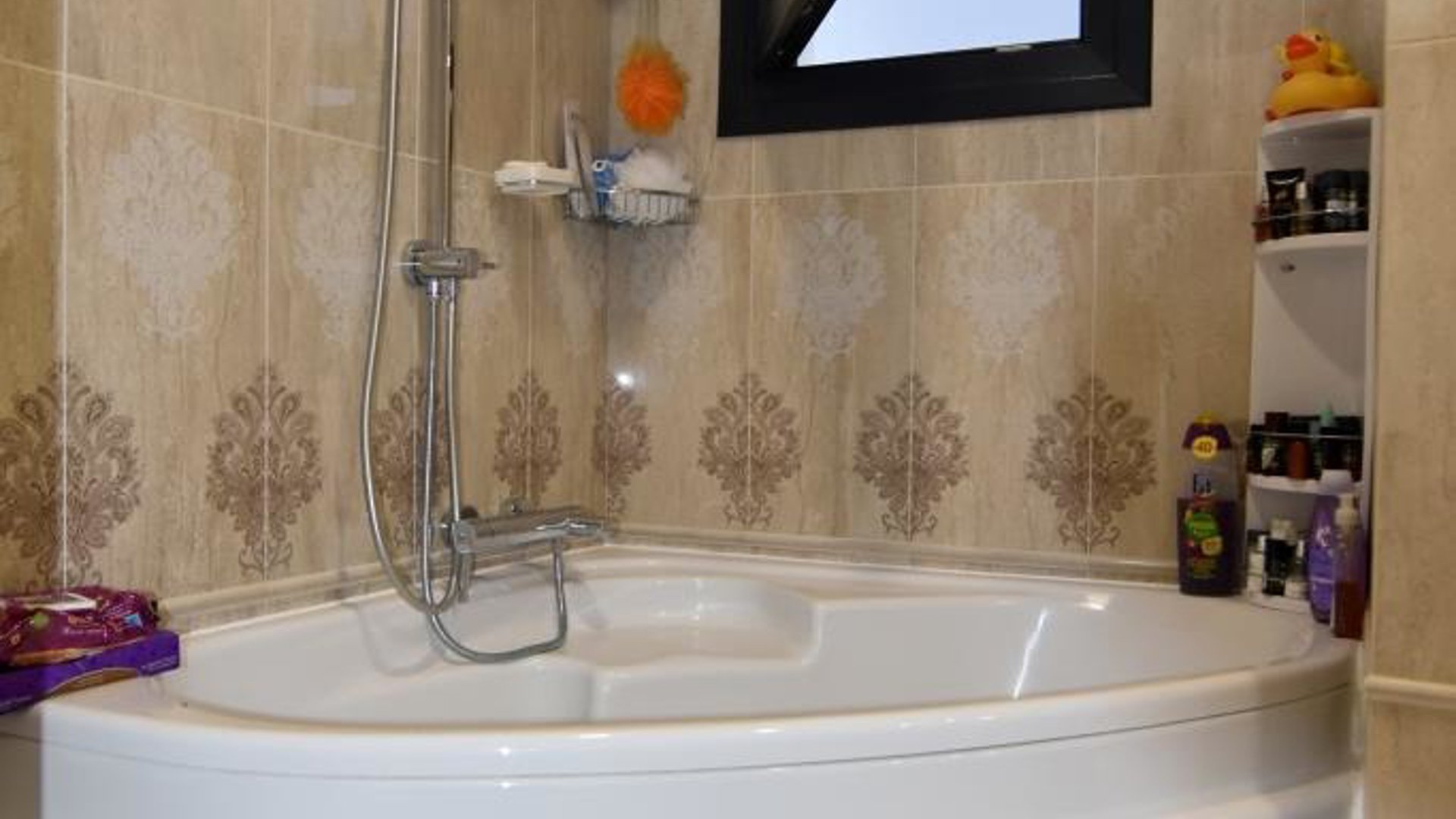 3 bedrooms Apartment in Limassol, Cyprus No. 28240