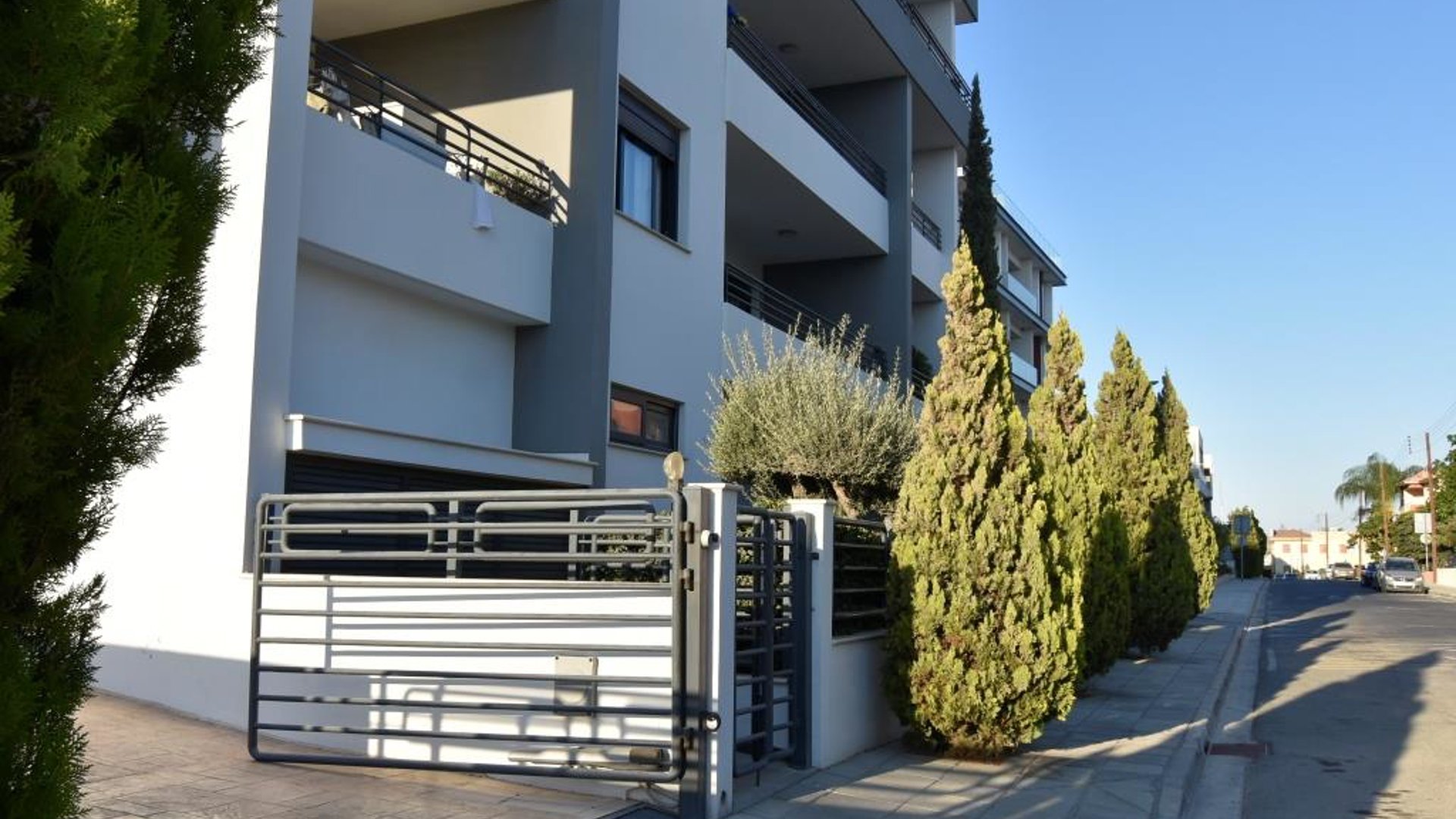 3 bedrooms Apartment in Limassol, Cyprus No. 28240