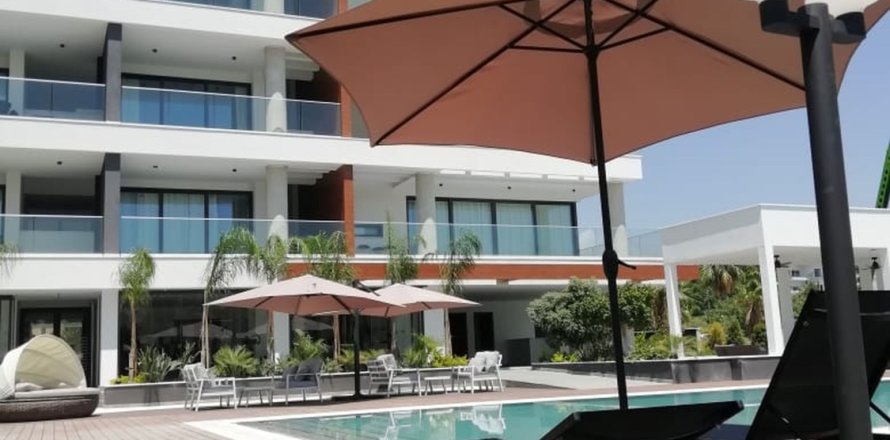 2 bedrooms Apartment in Limassol, No. 45637