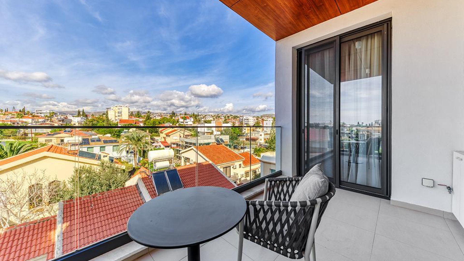2 bedrooms Apartment in Limassol, Cyprus No. 28777