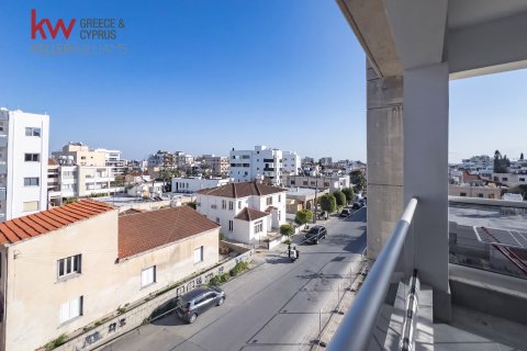 2 bedrooms Apartment in Larnaca, Larnaka,  No. 51390 8