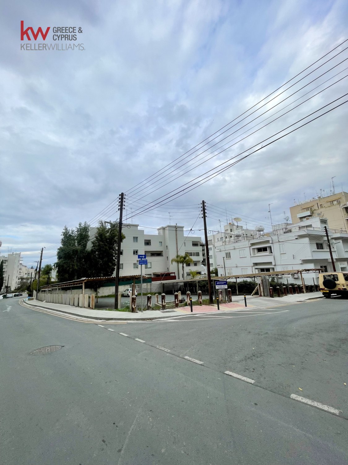 1487m2 Land in Nicosia, Cyprus No. 40536