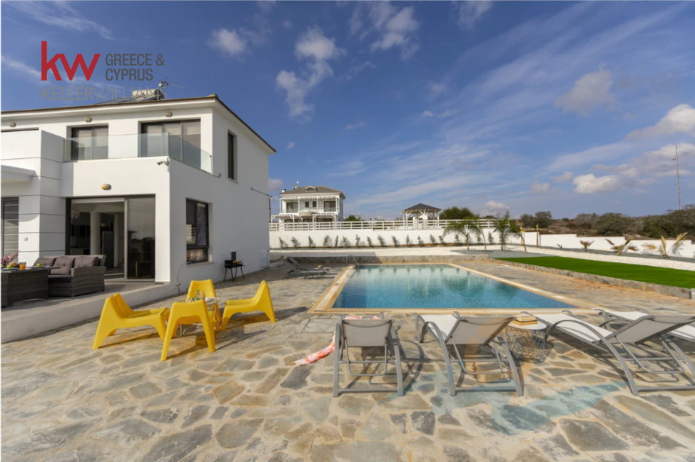 3 bedrooms Villa in Ayia Napa, Ammochostos, Cyprus No. 40538