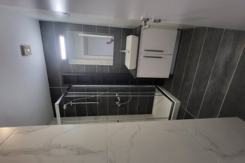 3 bedrooms Apartment in Larnaca, Larnaka,  No. 49454 12