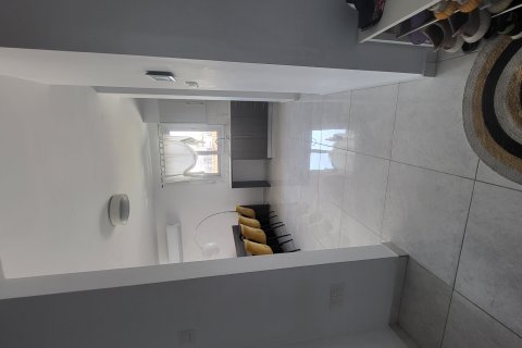 3 bedrooms Apartment in Larnaca, Larnaka,  No. 49454 3