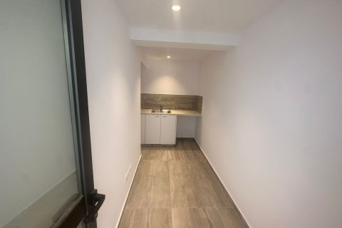 3 bedrooms Penthouse in Limassol,  No. 48277 19